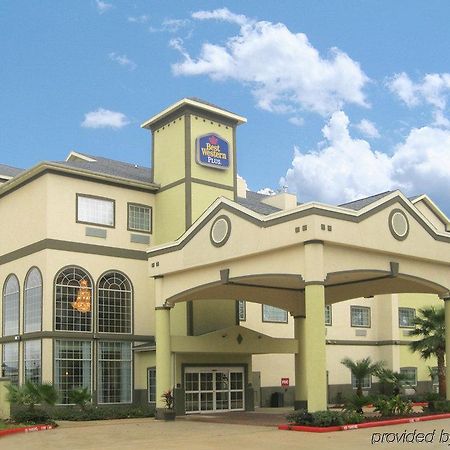 Best Western Plus New Caney Inn & Suites Exterior photo
