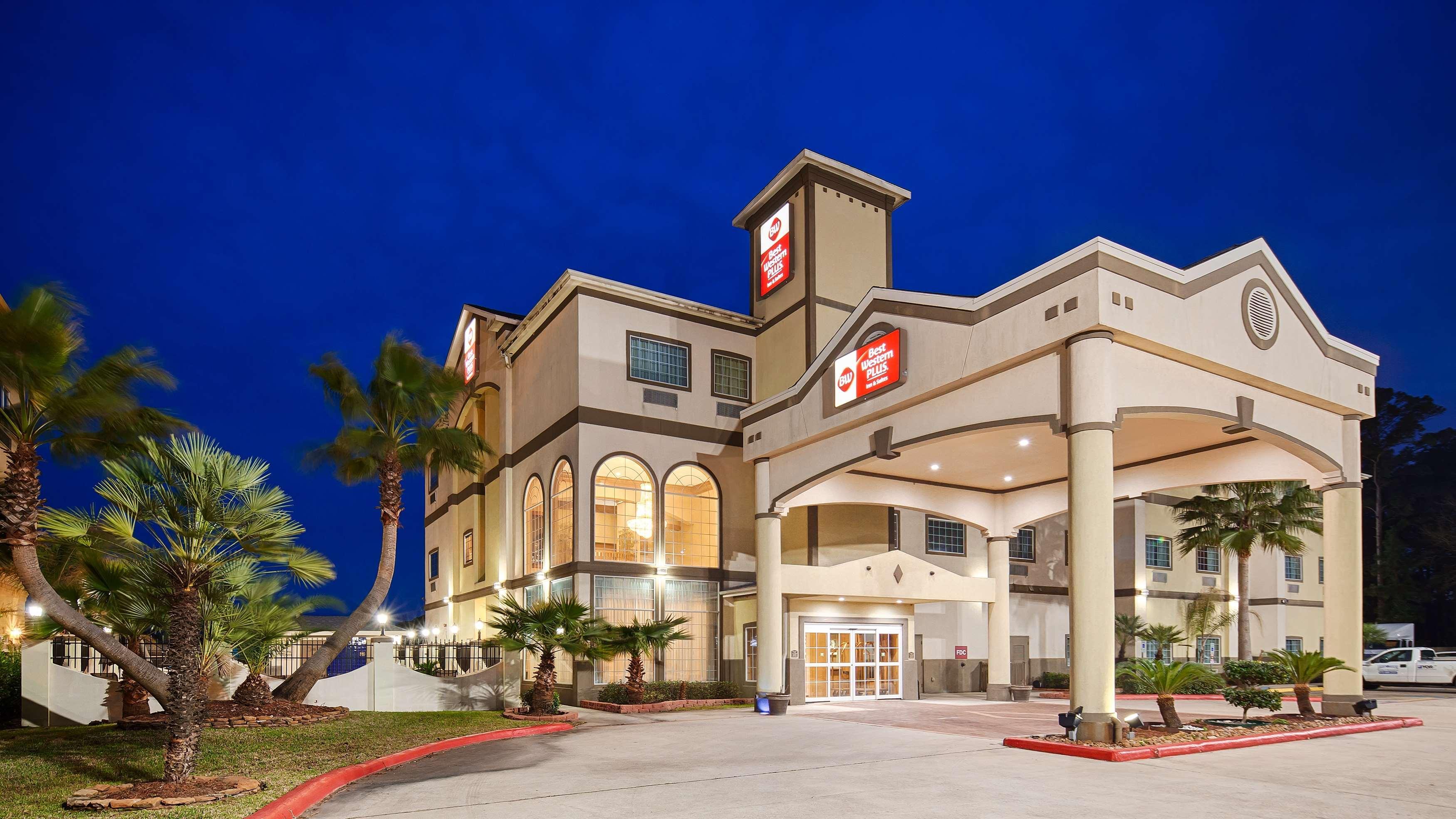 Best Western Plus New Caney Inn & Suites Exterior photo